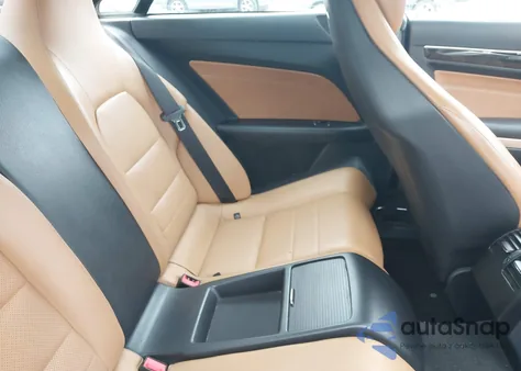 2014 Mercedes-Benz E 350 4Matic z USA, uszkodzony, nr VIN WDDKJ8JB0EF290738